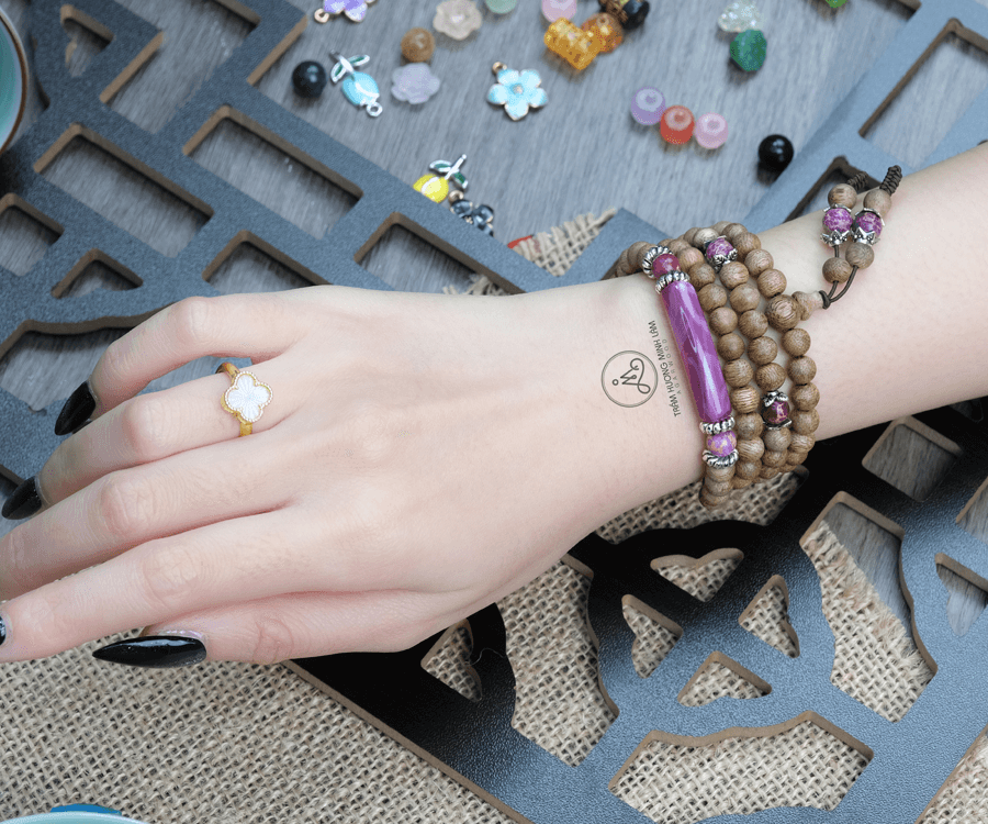 Vòng Trầm Hương Tự Nhiên 108 – Tặng Charm