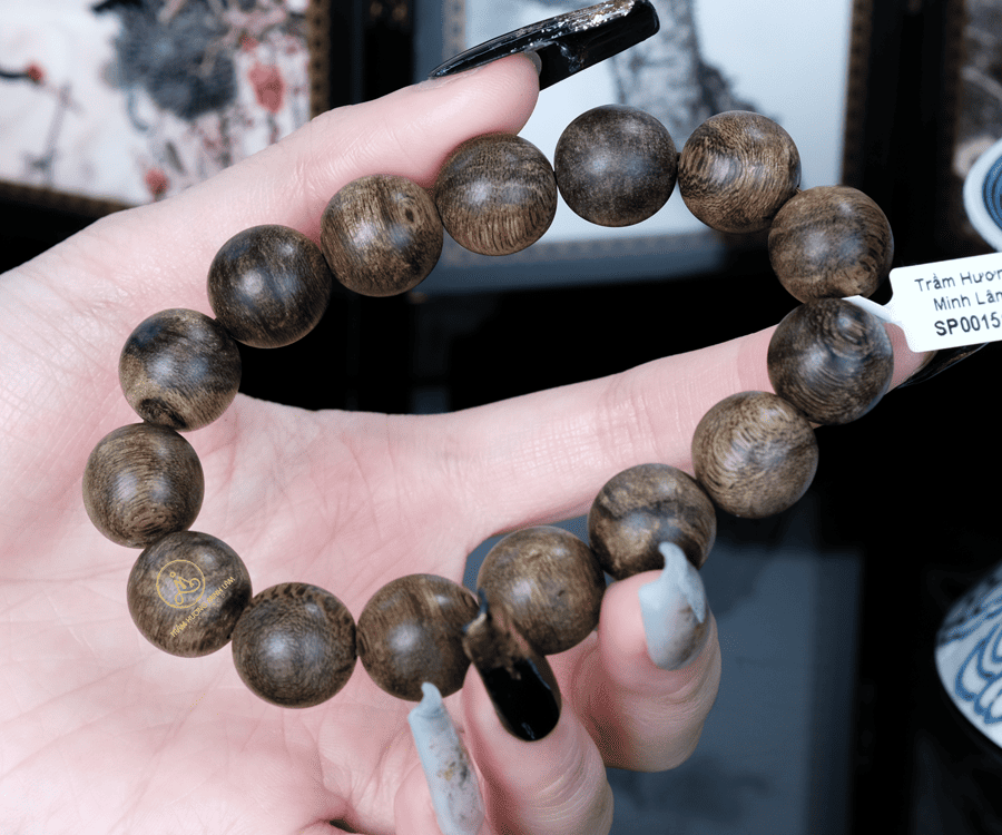 Vòng trầm hương cao cấp 14li